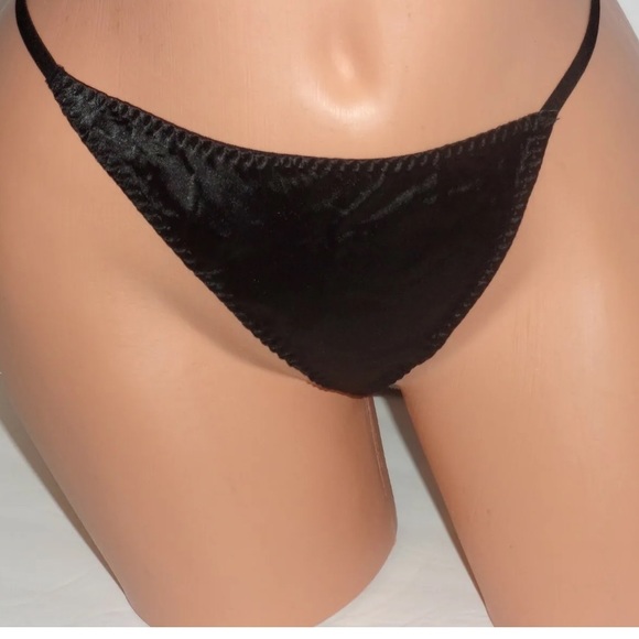 Victoria’s Secret crystal trim Garter belt(ML & String Thong Panty (OS Set - Picture 4 of 5